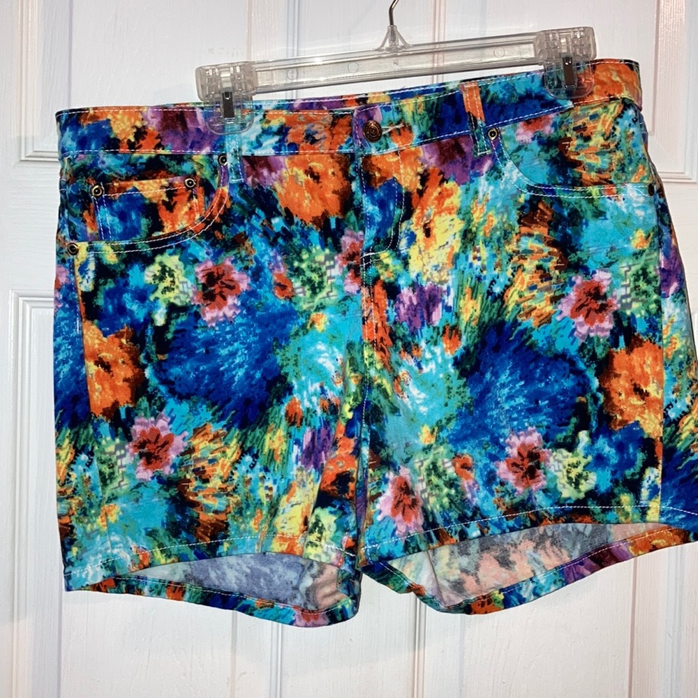 Super cute denim and spandex shorts
